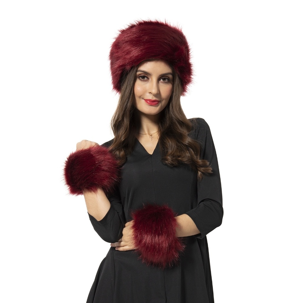 Fur Hat and Cuff Warmers - Picture 3 of 3